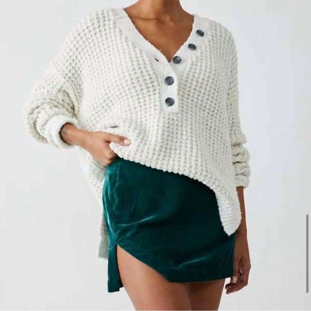 Free People Velvet mini Skirt in Garnet - Picture 5 of 6